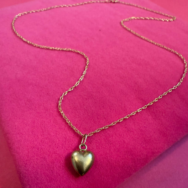 EARLY VINTAGE 9ct PUFFY HEART CHARM PENDANT