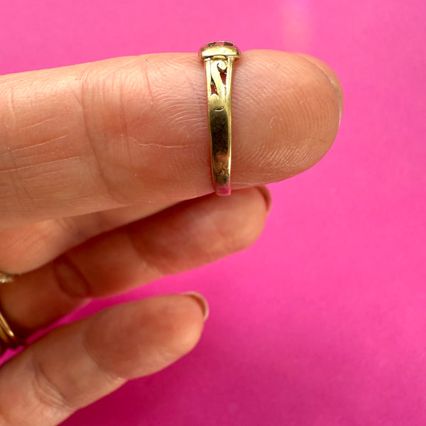 Vintage 9ct Belt Pinky Ring Size i