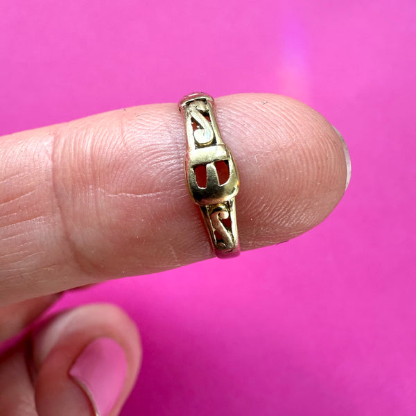 Vintage 9ct Belt Pinky Ring Size i