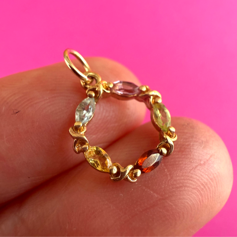 VINTAGE 9ct GOLD RAINBOW MULTISTONE CIRCLE CHARM