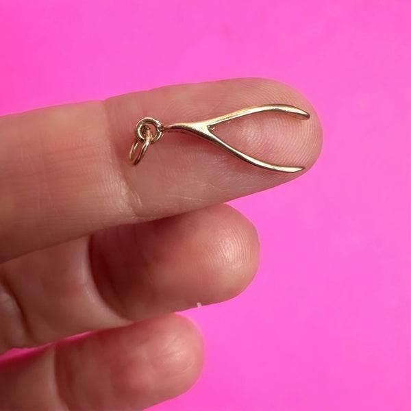 1986 9CT GOLD WISHBONE CHARM