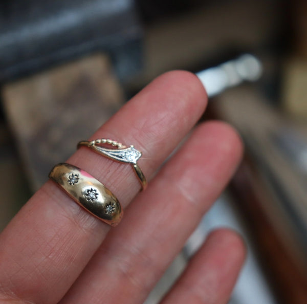 VINTAGE 9CT 1985 DIAMOND SNAKE RING - SIZE P 1/2