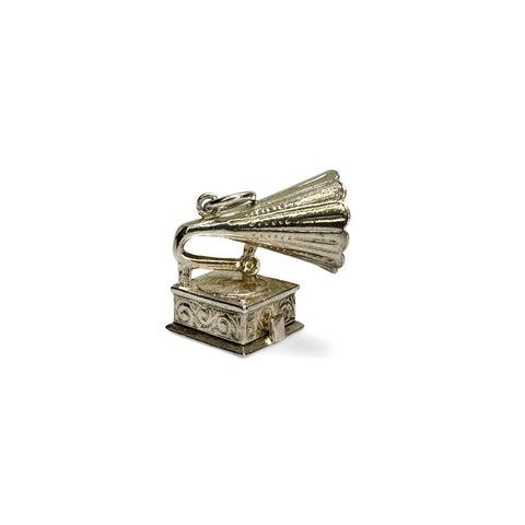 SILVER VINTAGE ARTICULATED GRAMOPHONE & MOUSE CHARM