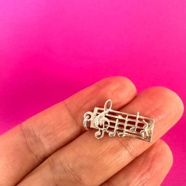 SILVER VINTAGE MUSICAL NOTE CHARM PENDANT