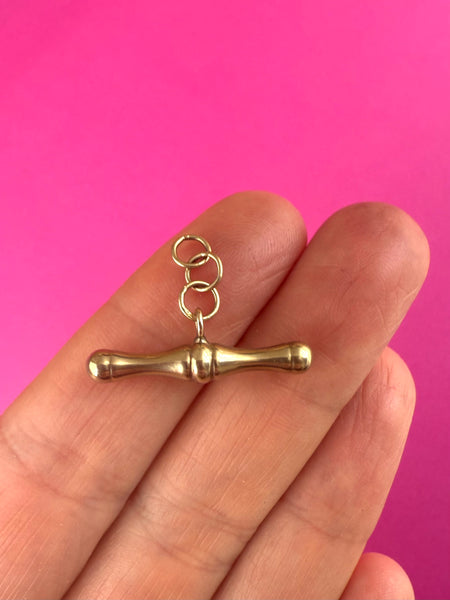 VINTAGE 9ct T-BAR CHARM PENDANT