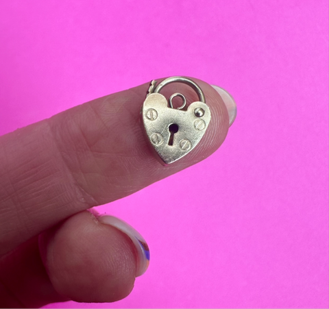 1985 - TEENY VINTAGE 9CT GOLD PADLOCK