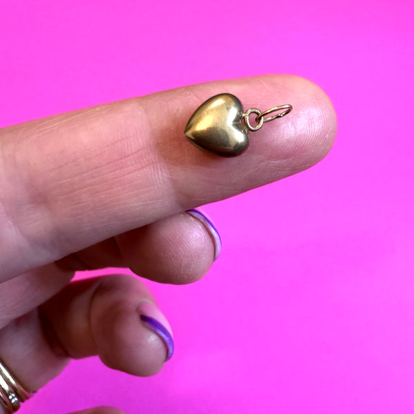EARLY VINTAGE 9ct PUFFY HEART CHARM PENDANT