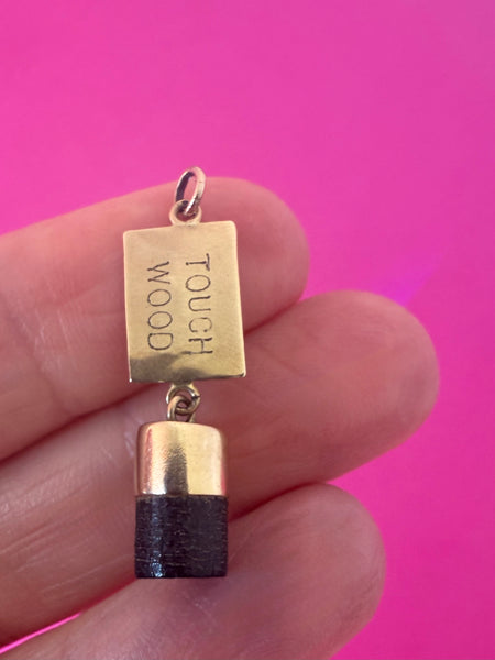 1960 9CT GOLD + EBONY VINTAGE TOUCH WOOD TALISMAN CHARM