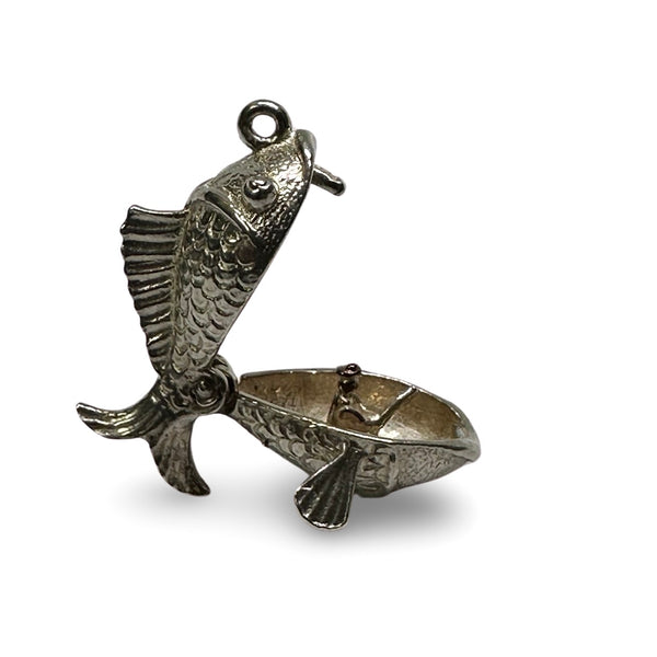 SILVER VINTAGE ARTICULATED FISHING FISH LUCKY CHARM