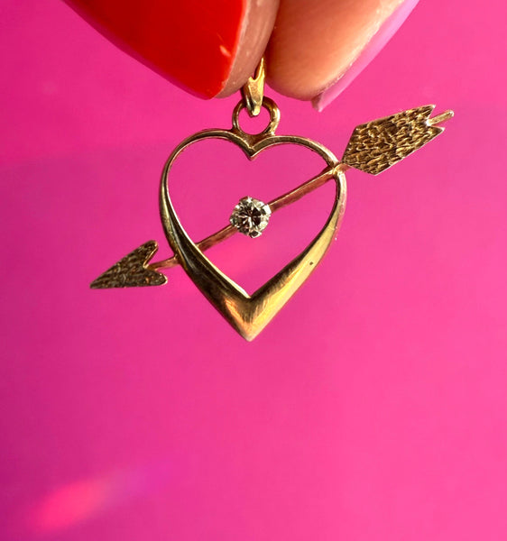 1970 Vintage 9ct Solid 9ct Gold Bow Arrow Heart Charm