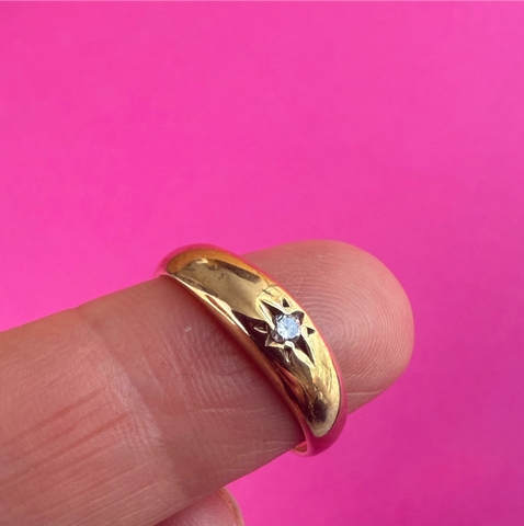 VINTAGE 9ct GOLD DIAMOND STAR SET RING P 1/2