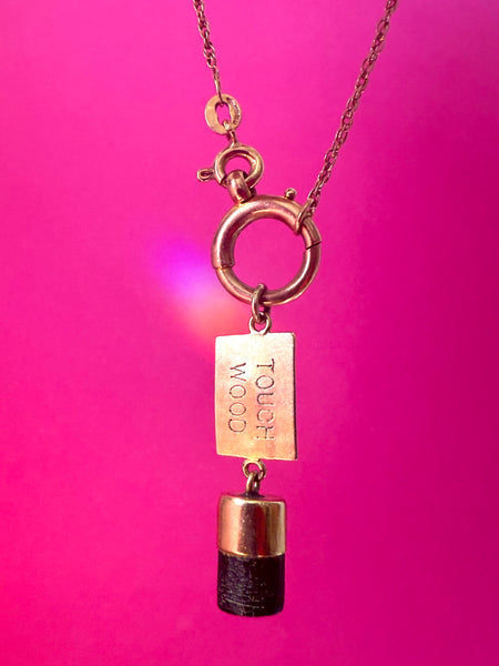 1960 9CT GOLD + EBONY VINTAGE TOUCH WOOD TALISMAN CHARM