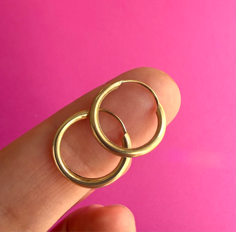 SMALL VINTAGE 9CT SLEEPER HOOPS