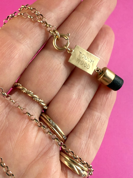 1960 9CT GOLD + EBONY VINTAGE TOUCH WOOD TALISMAN CHARM