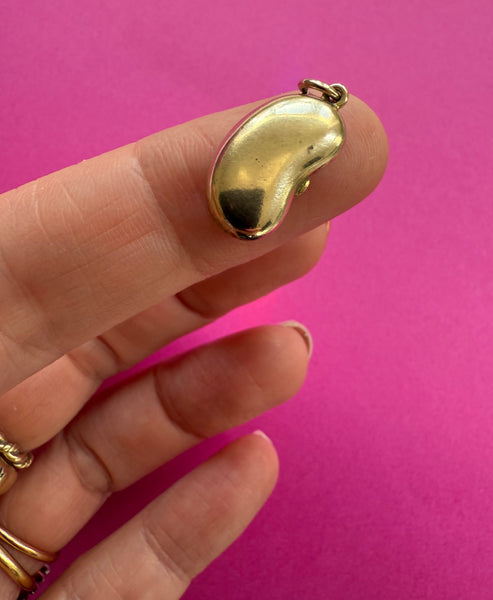 ANTIQUE 9CT VICTORIAN BEAN CHARM