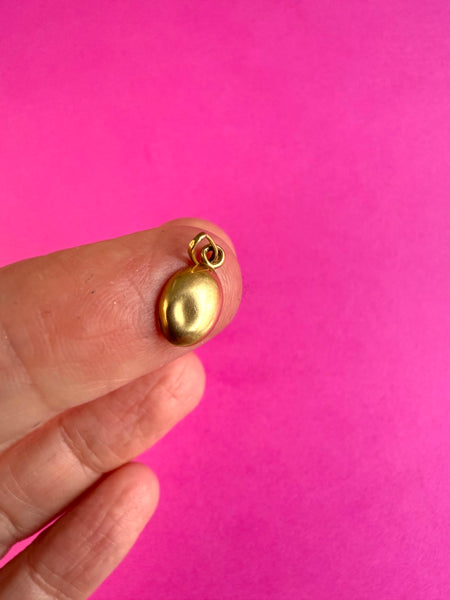 VINTAGE 9CT LUCKY COFFEE BEAN CHARM
