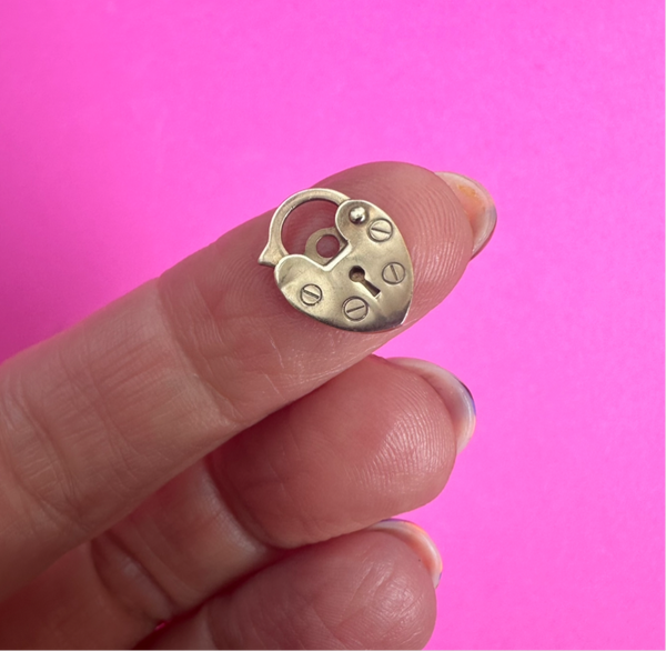 TEENY VINTAGE SMALL 9CT PADLOCK