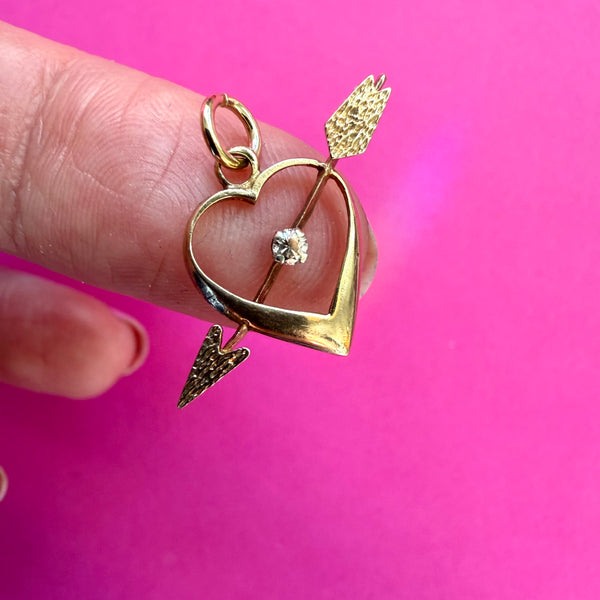 1970 Vintage 9ct Solid 9ct Gold Bow Arrow Heart Charm