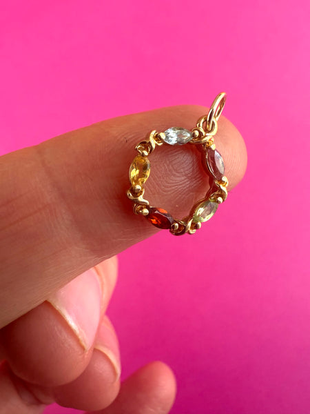 VINTAGE 9ct GOLD RAINBOW MULTISTONE CIRCLE CHARM