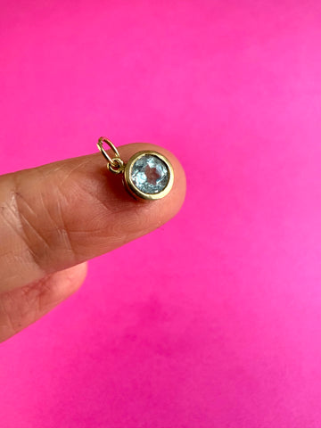9CT GOLD VINTAGE AQUAMARINE CHARM