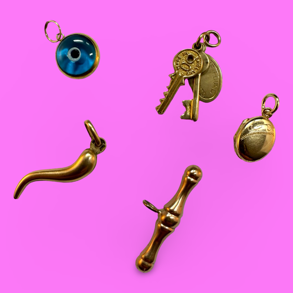 1970 9ct ARTICULATED SCISSORS CHARM