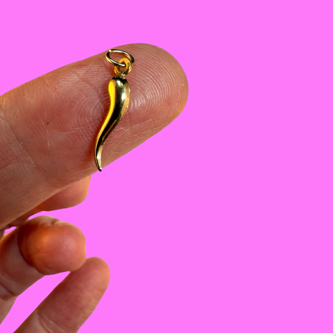 VINTAGE 9ct TEENY HORN OF PLENTY CHARM