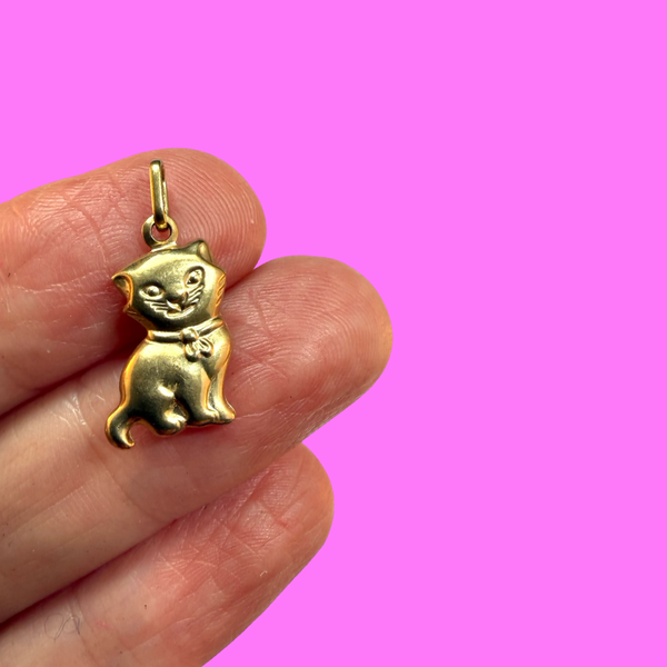 9CT CAT PUSSY BOW CHARM