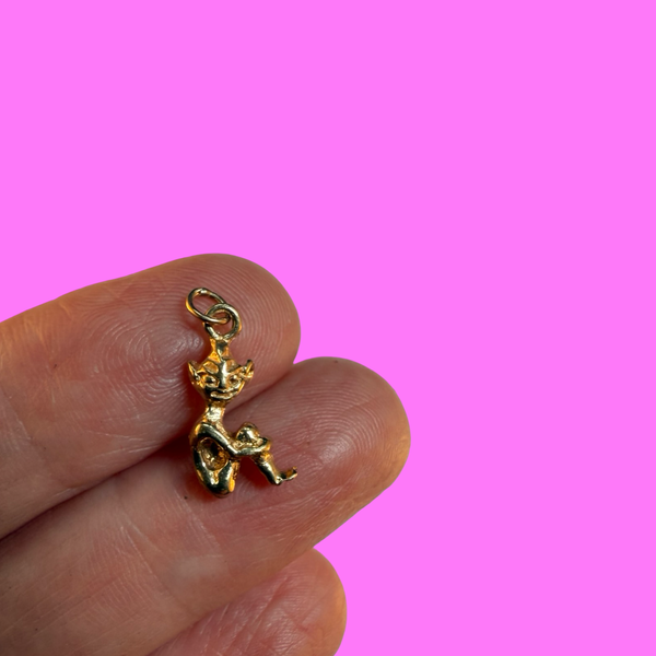 VINTAGE 9ct LUCKY PIXIE CHARM 1973
